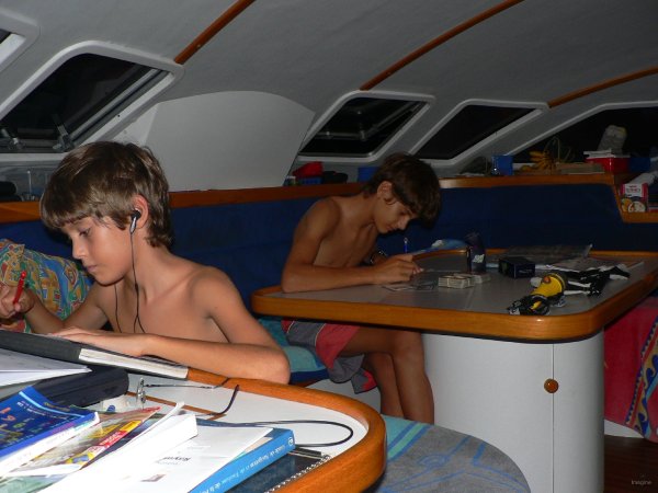19- Quart de nuit, les parents dorment 